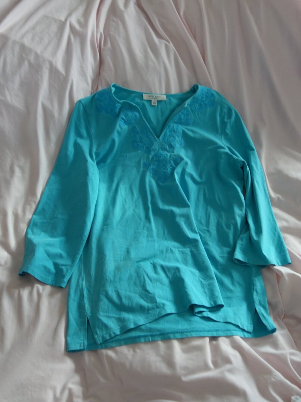 Nine West Separates Blue Embroidered V-Neck Tunic Top M